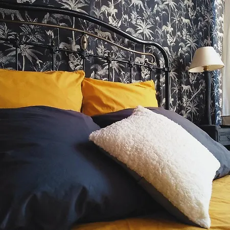 Rue Du Chateau Bed & Breakfast Tarascon